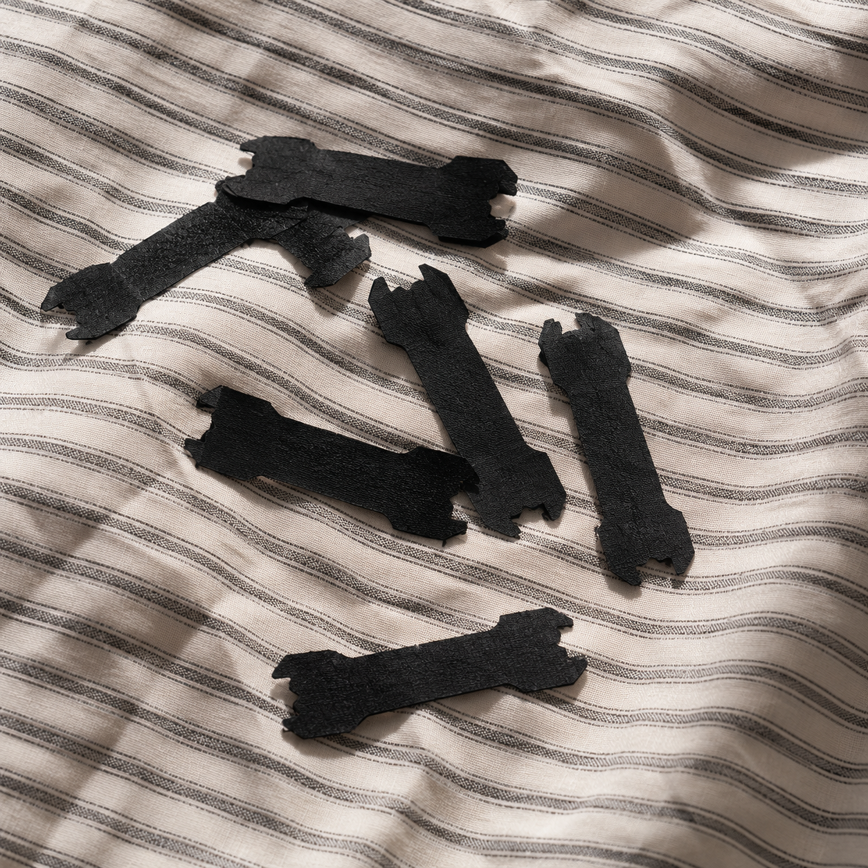 Black nose strips