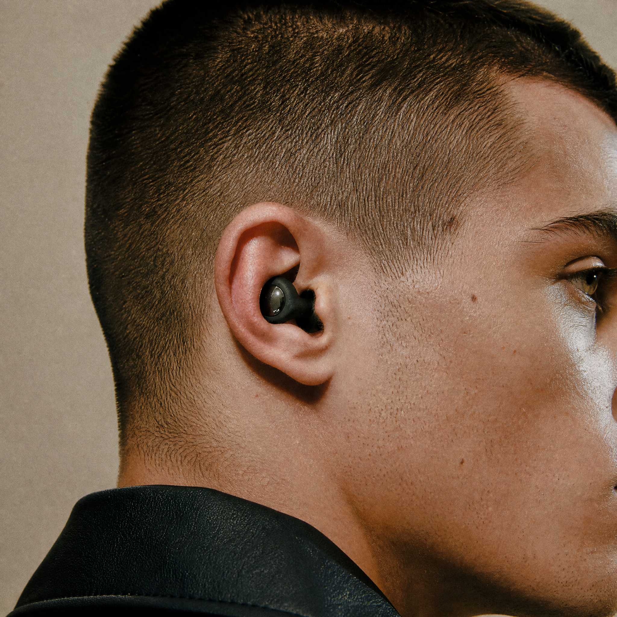Silence ear plugs for better sleep